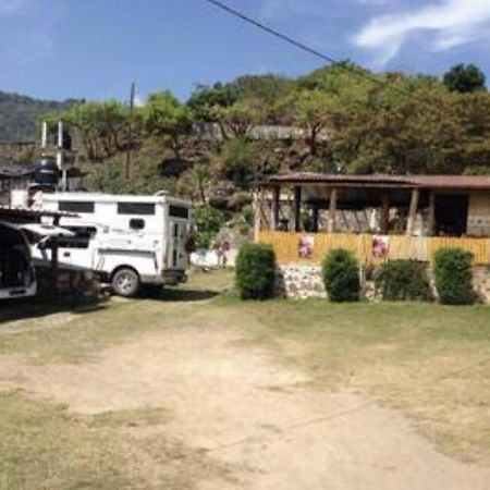 Mikaso Hotel San Pedro La Laguna Esterno foto