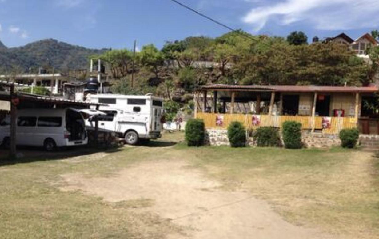Mikaso Hotel San Pedro La Laguna Esterno foto