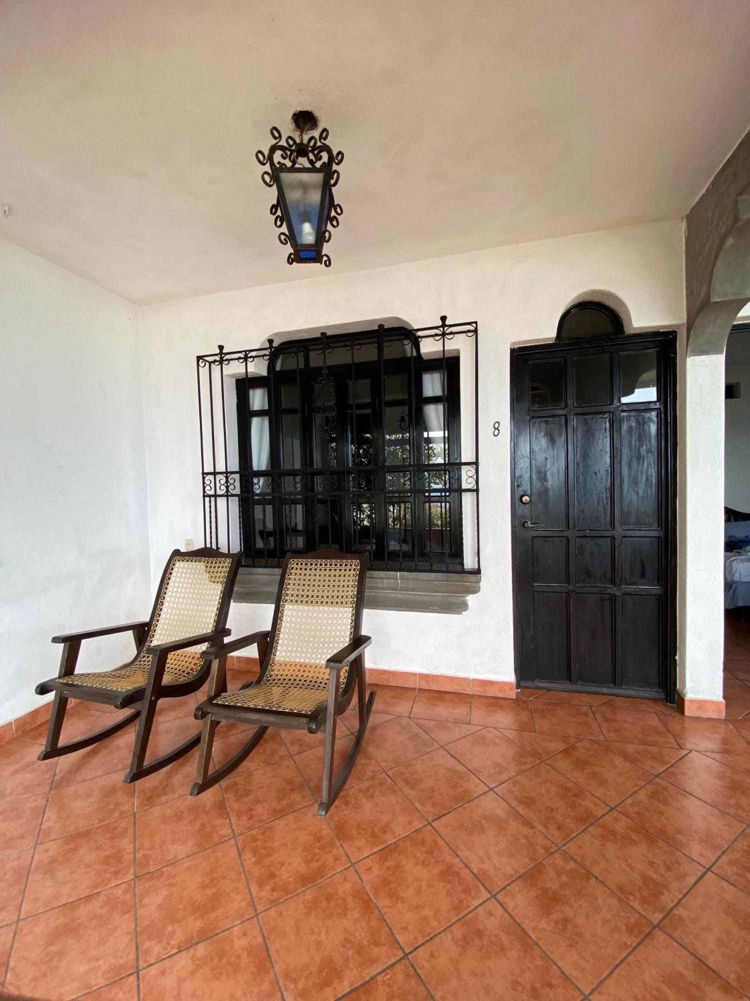 Mikaso Hotel San Pedro La Laguna Esterno foto