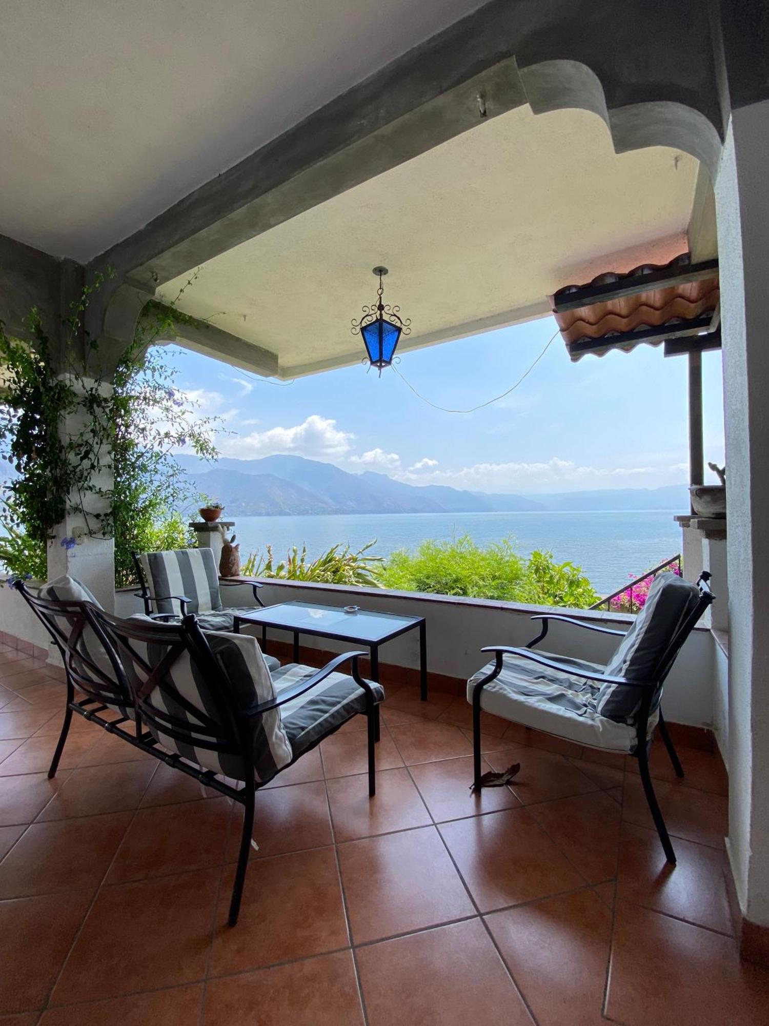 Mikaso Hotel San Pedro La Laguna Esterno foto
