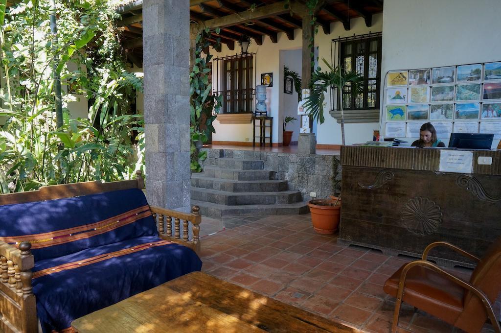 Mikaso Hotel San Pedro La Laguna Esterno foto