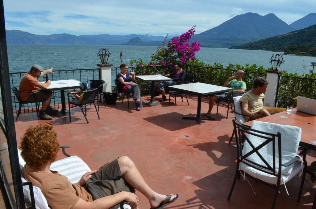Mikaso Hotel San Pedro La Laguna Esterno foto